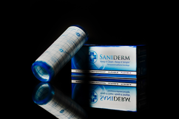 Saniderm 6 in by 8 in tattoo aftercare bandage personal pack product image.